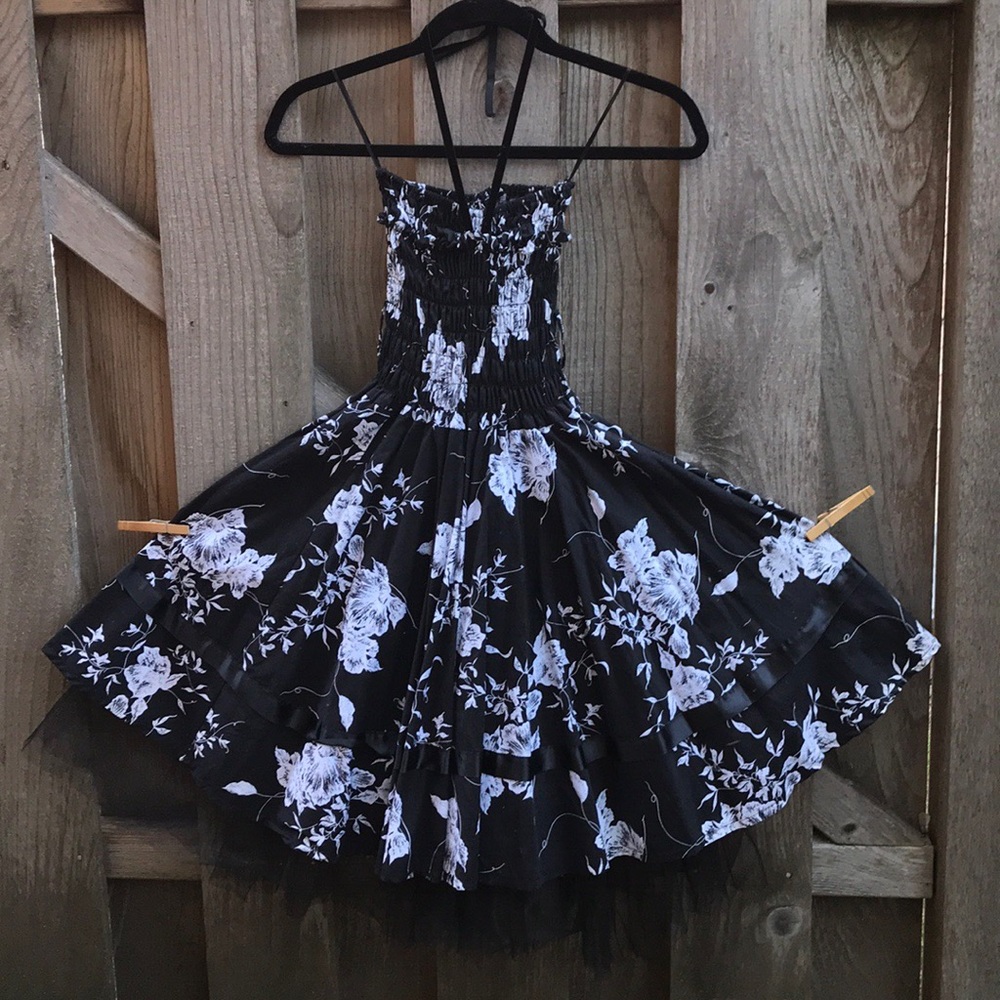 Girls Sz 10 strapless dress
